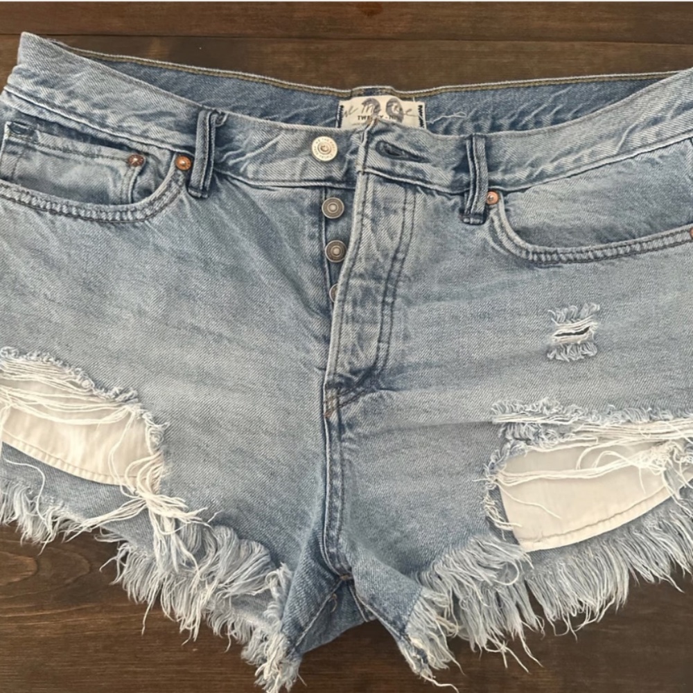Free people distressed jean shorts Sz 29